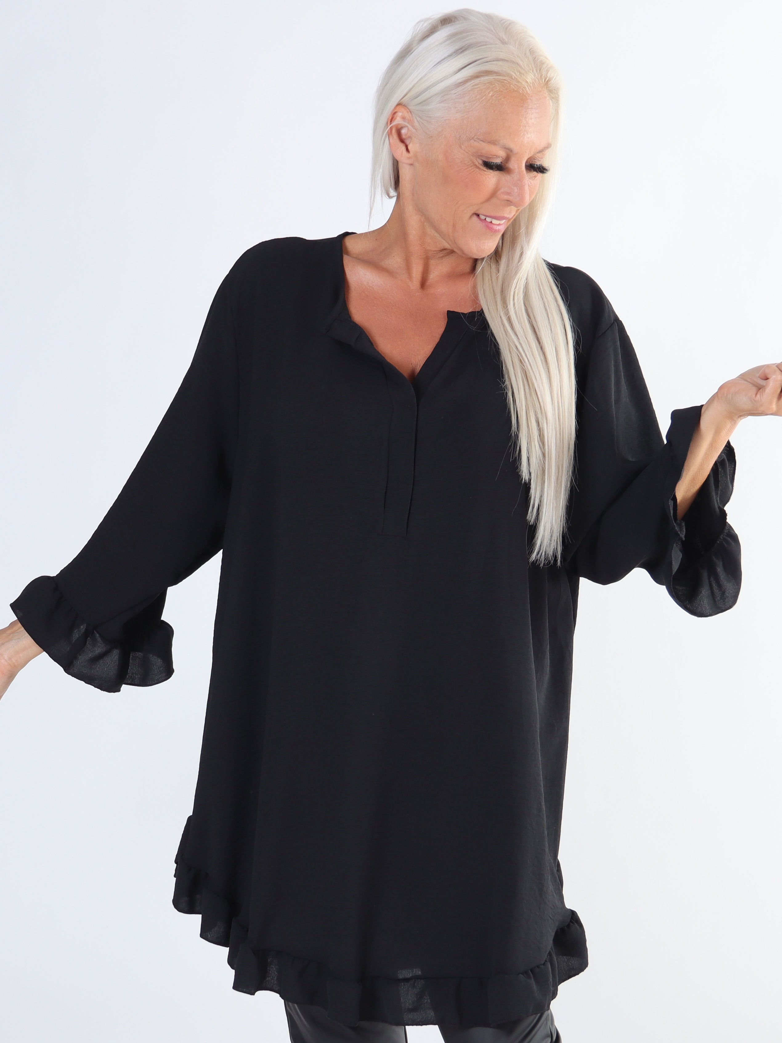 Mio Long - Söt plus size tunika med volangkanter